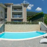 Residenza Simona ميزّيجرا