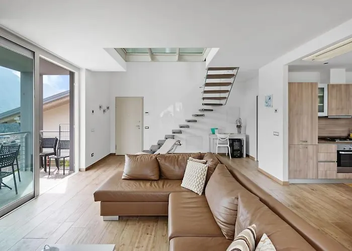 Simona Lägenhet Mezzegra